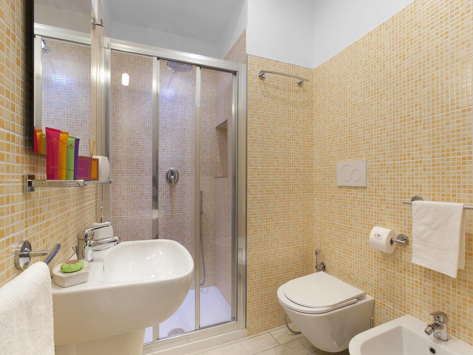 Le Quattro Piazze Bed and Breakfast Sorrento Buitenkant foto