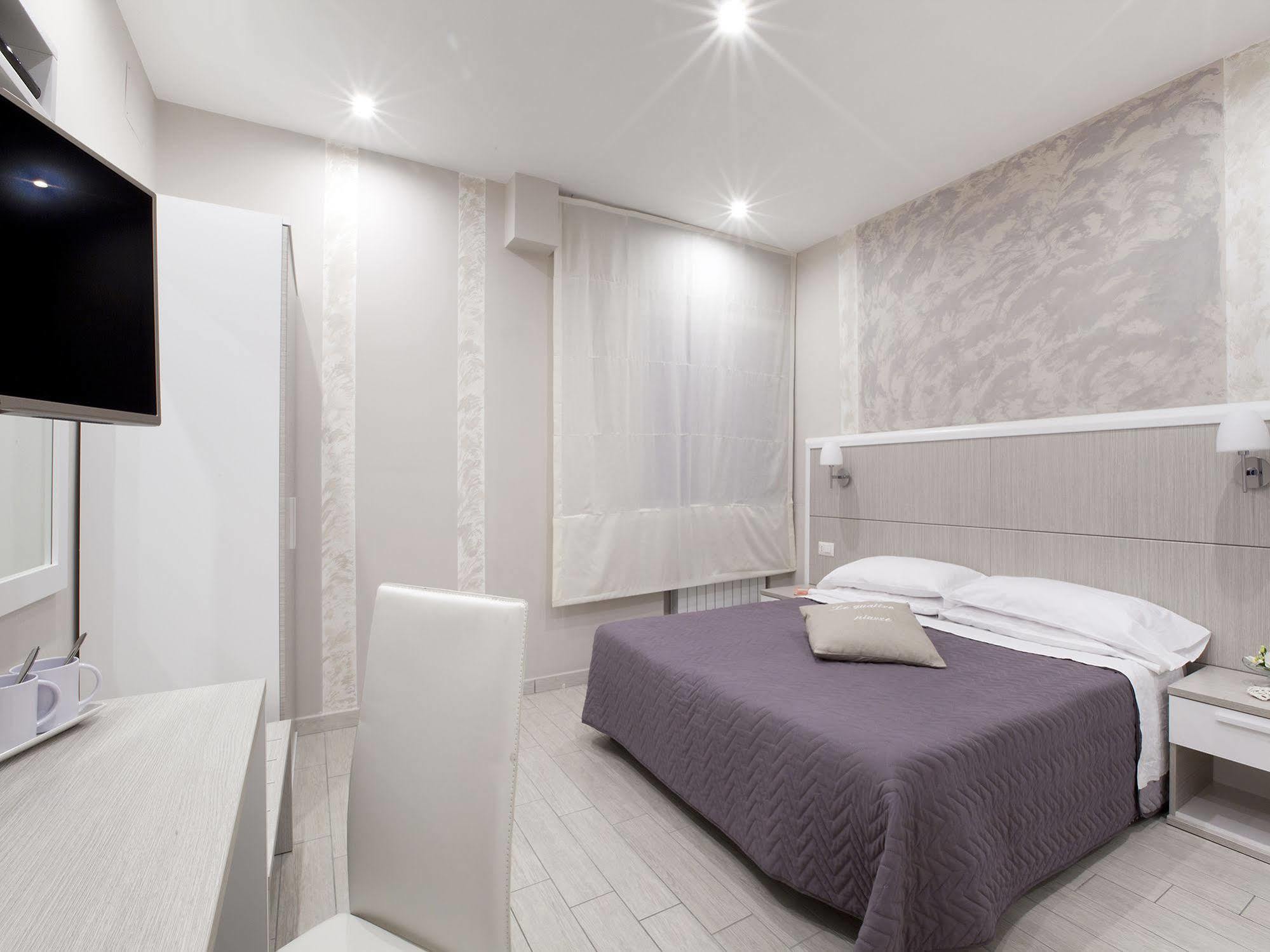 Le Quattro Piazze Bed and Breakfast Sorrento Buitenkant foto
